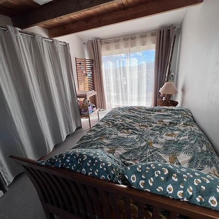Maison Provencale En Campagne A Éguilles Esterno foto