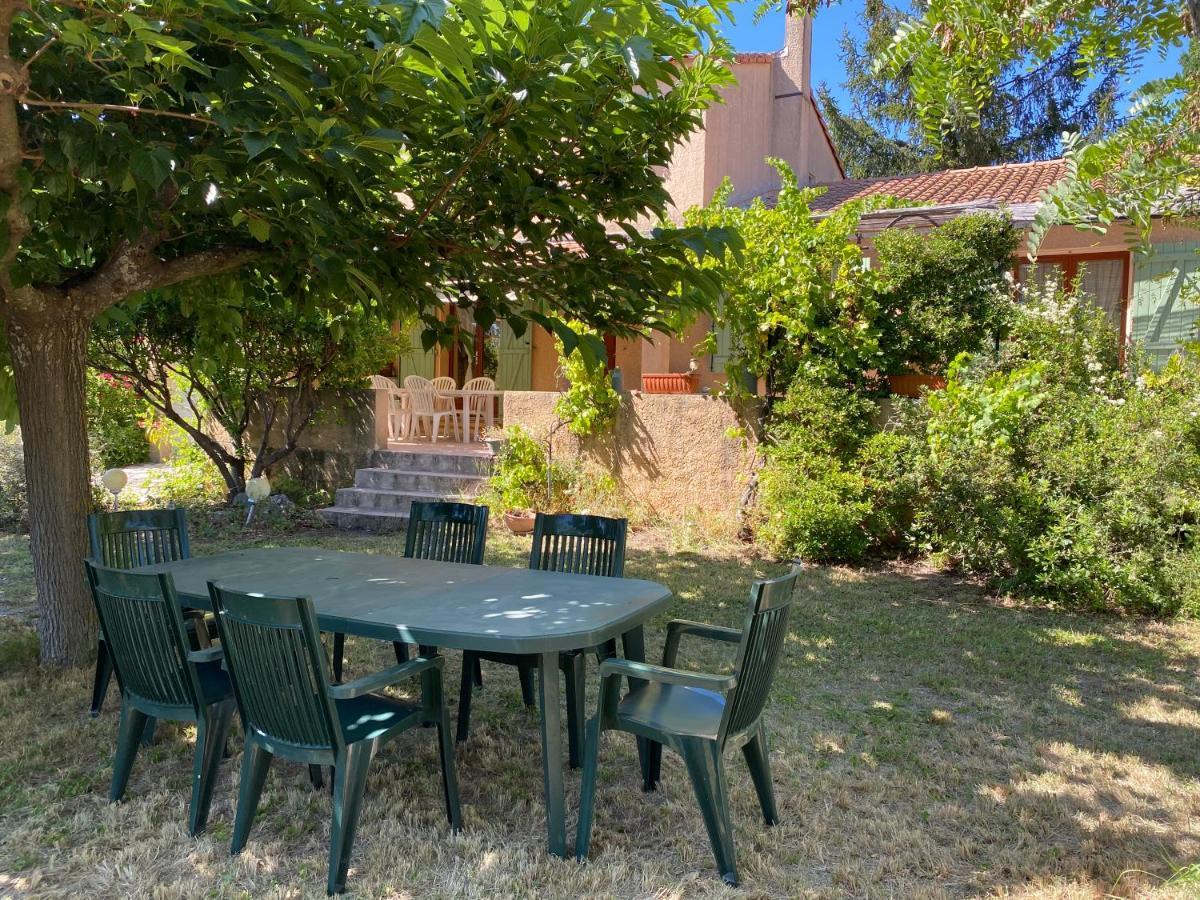 Maison Provencale En Campagne A Éguilles Esterno foto